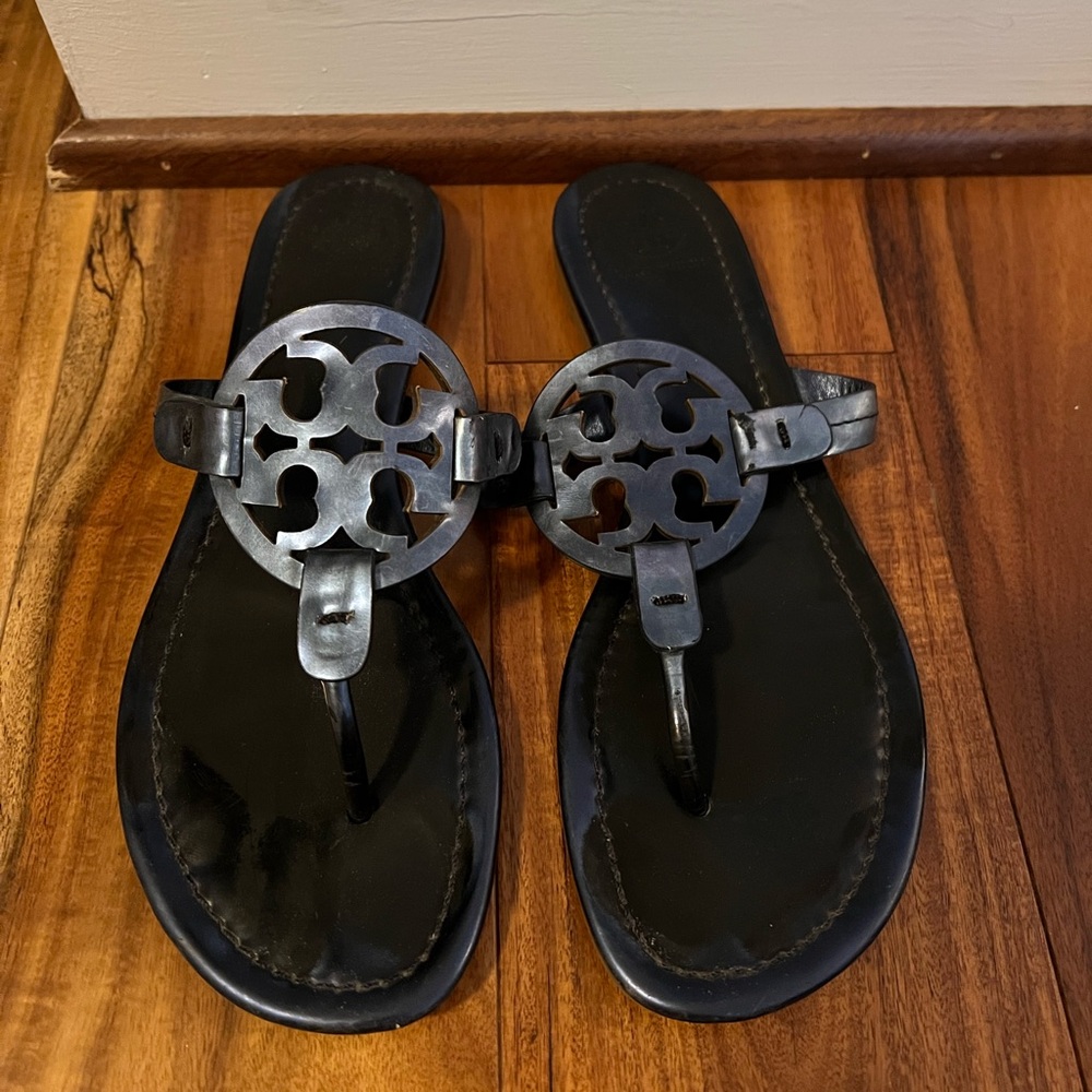 Tory Burch Millers in Navy Metallic